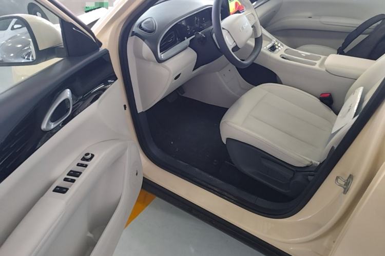Used Geely Galaxy Geome 2025 410 km Free Version Driver Seat