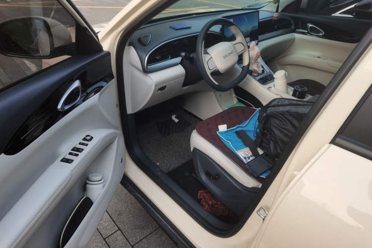 Used Geely Galaxy Geome 2025 UP 410km Exploration Edition Driver Seat
