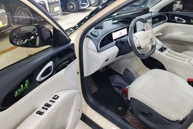 Used Geely Galaxy Geome 2025 UP 410km Exploration+ Edition Driver Seat