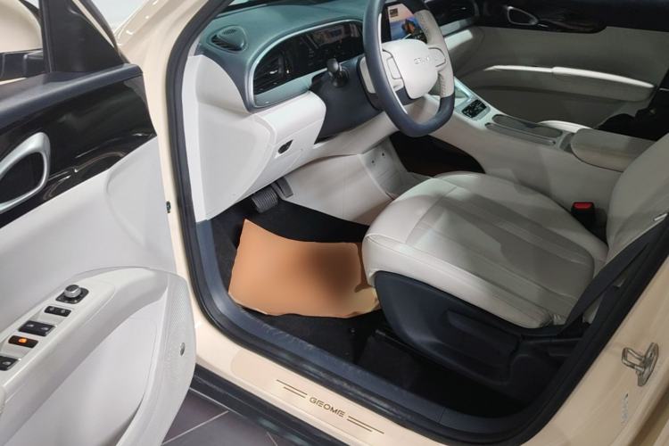 Used Geely Galaxy Geome 2025 310km Youth Edition Driver Seat
