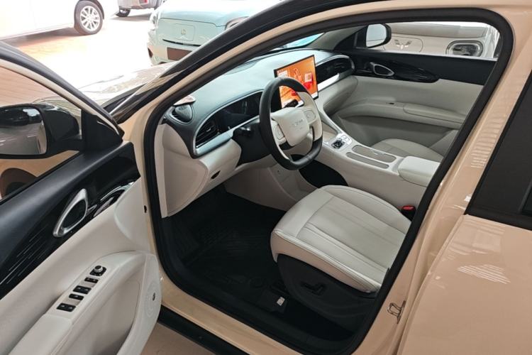 Used Geely Galaxy Geome 2025 UP 410km Exploration Edition Driver Seat