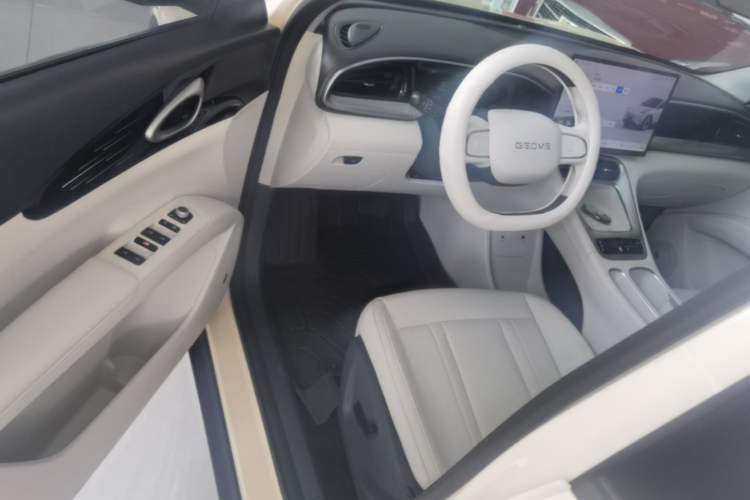 Used Geely Galaxy Geome 2025 UP 410km Exploration Edition Driver Seat