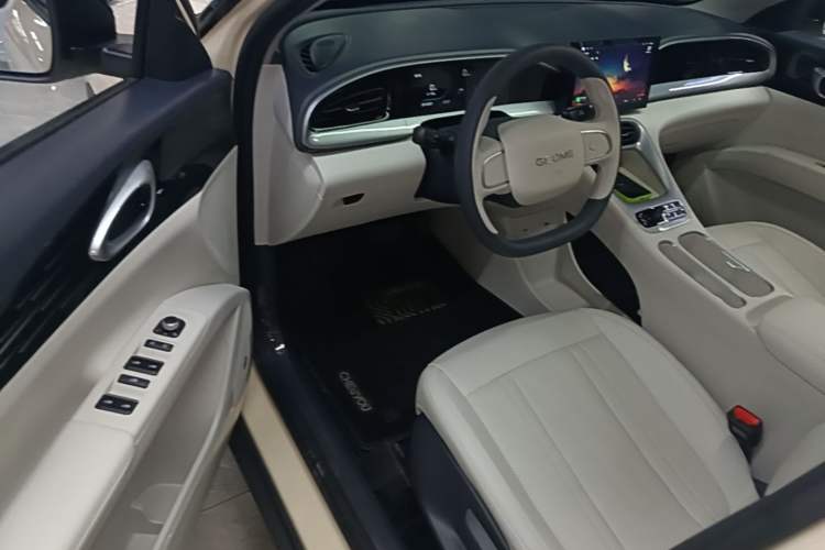 Used Geely Galaxy Geome 2025 310km Youth Edition Driver Seat