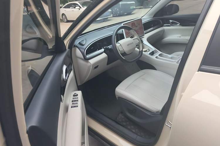 Used Geely Galaxy Geome 2025 UP 410km Exploration Edition Driver Seat