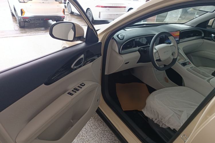 Used Geely Galaxy Geome 2025 310km Youth Edition Driver Seat