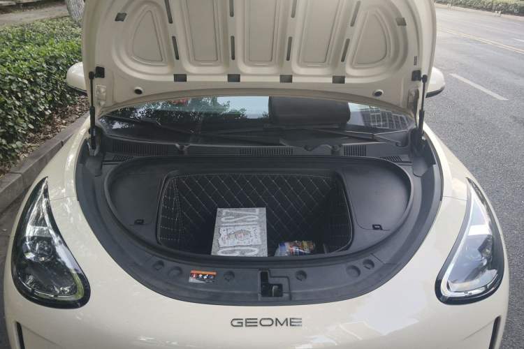 Used Geely Galaxy Geome 2025 310km Youth Edition Engine Bay
