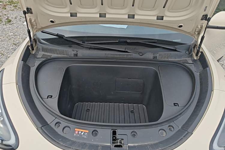 Used Geely Galaxy Geome 2025 UP 410km Exploration Edition Engine Bay