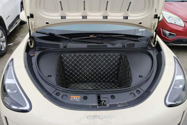 Used Geely Galaxy Geome 2025 310km Youth Edition Engine Bay