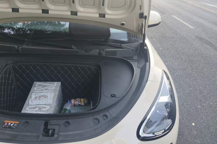 Used Geely Galaxy Geome 2025 310km Youth Edition Engine Bay Left