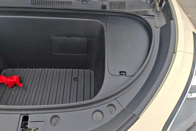 Used Geely Galaxy Geome 2025 310km Youth Edition Engine Bay Left