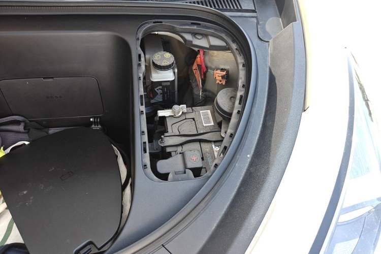 Used Geely Galaxy Geome 2025 UP 410km Exploration Edition Engine Bay Left