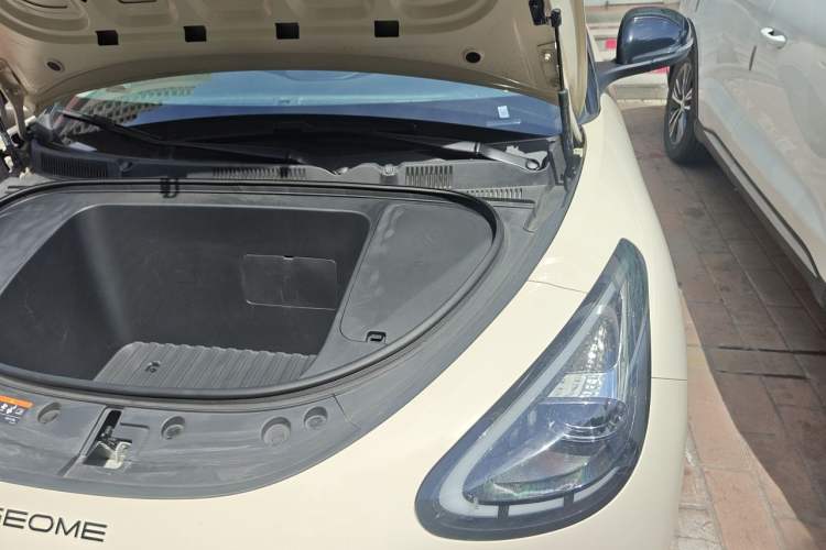 Used Geely Galaxy Geome 2025 310km Dream Edition Engine Bay Left