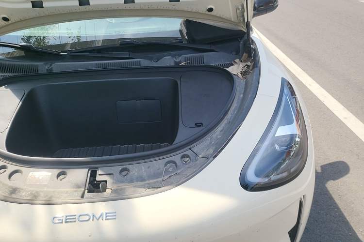 Used Geely Galaxy Geome 2025 UP 410km Exploration Edition Engine Bay Left