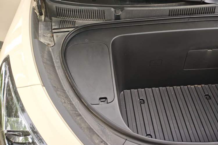Used Geely Galaxy Geome 2025 310km Youth Edition Engine Bay Right