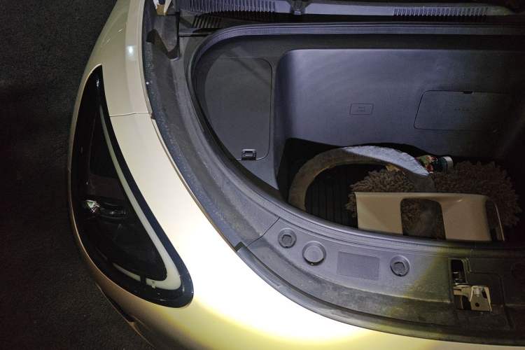 Used Geely Galaxy Geome 2025 UP 410km Exploration Edition Engine Bay Right