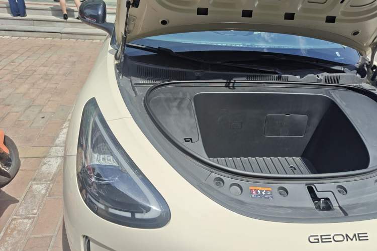 Used Geely Galaxy Geome 2025 310km Dream Edition Engine Bay Right