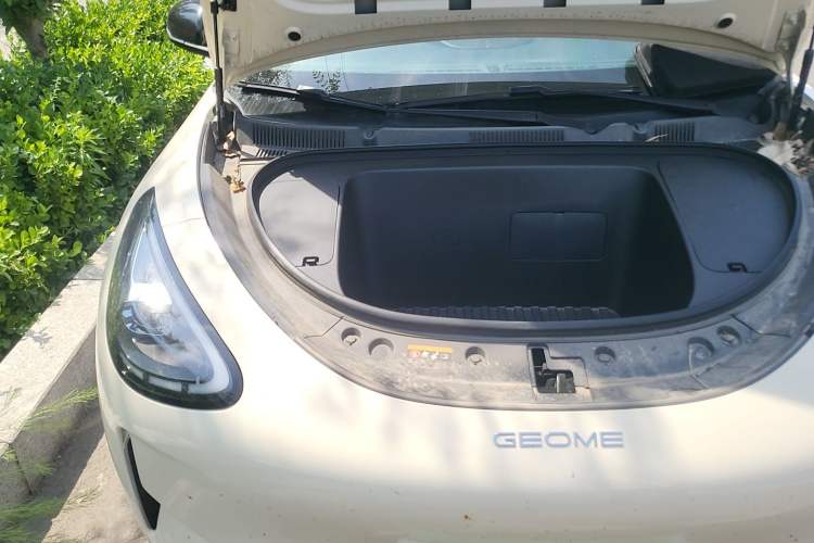 Used Geely Galaxy Geome 2025 UP 410km Exploration Edition Engine Bay Right