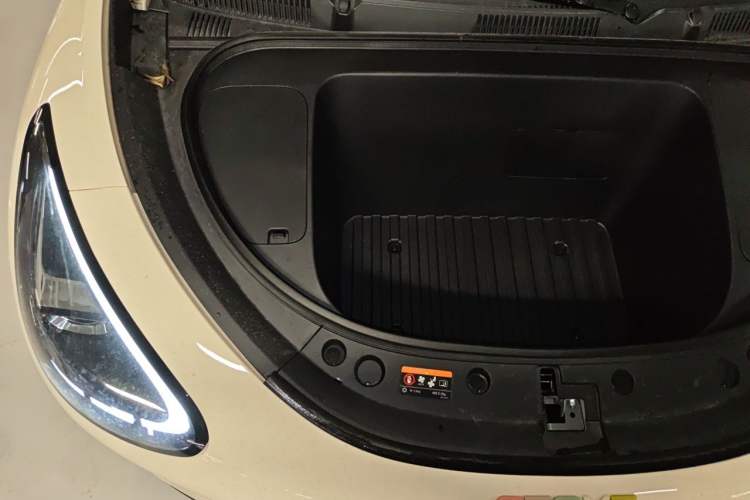 Used Geely Galaxy Geome 2025 UP 410km Exploration Edition Engine Bay Right