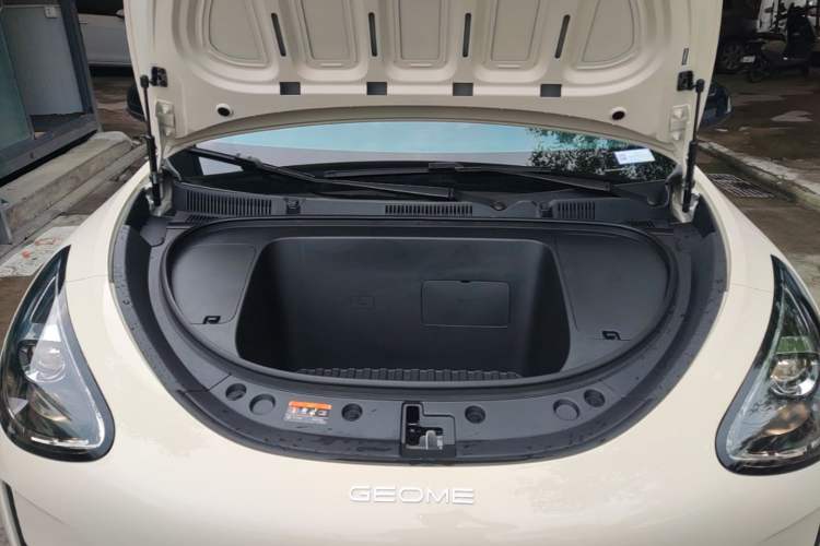 Used Geely Galaxy Geome 2025 310km Youth Edition Engine Bay