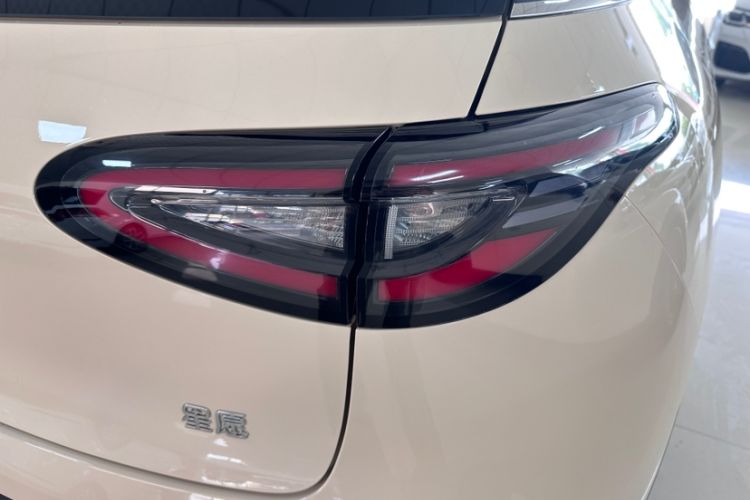 Used Geely Galaxy Geome 2025 UP 410km Exploration+ Edition Exterior 12