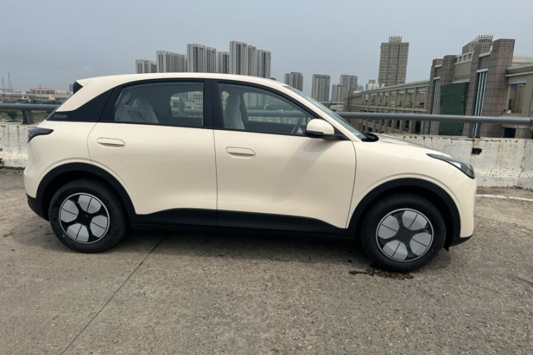 Used Geely Galaxy Geome 2025 310km Youth Edition Exterior 2