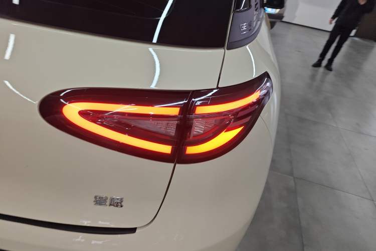 Used Geely Galaxy Geome 2025 UP 410km Exploration Edition Exterior 3