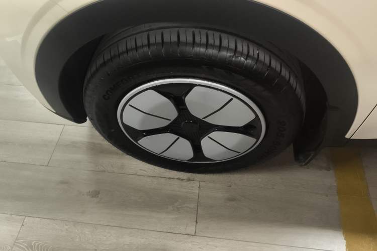 Used Geely Galaxy Geome 2025 310km Youth Edition Exterior 4