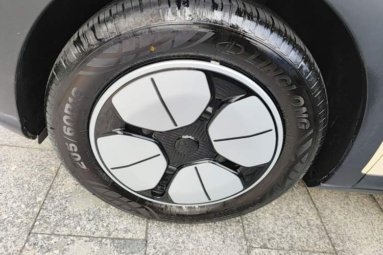 Used Geely Galaxy Geome 2025 310km Dream Edition Exterior 4