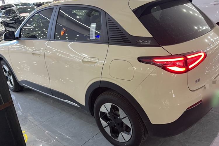 Used Geely Galaxy Geome 2025 310km Dream Edition Exterior 4