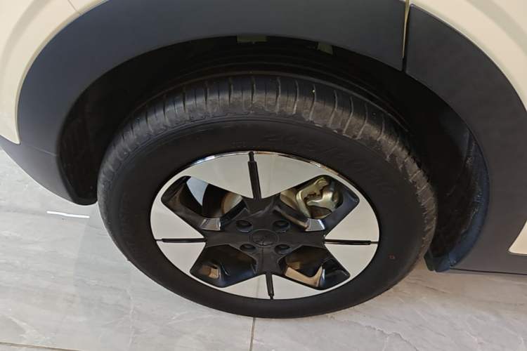 Used Geely Galaxy Geome 2025 UP 410km Exploration+ Edition Exterior 5