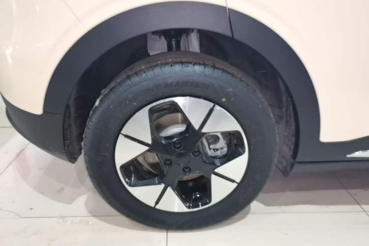 Used Geely Galaxy Geome 2025 310km Dream Edition Exterior 5