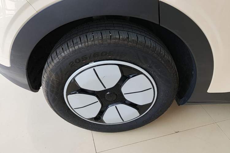 Used Geely Galaxy Geome 2025 310km Youth Edition Exterior 5