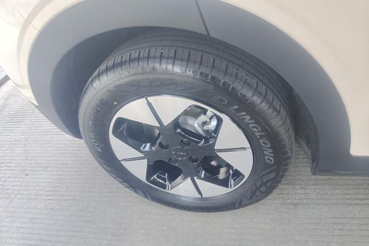 Used Geely Galaxy Geome 2025 310km Dream Edition Exterior 5