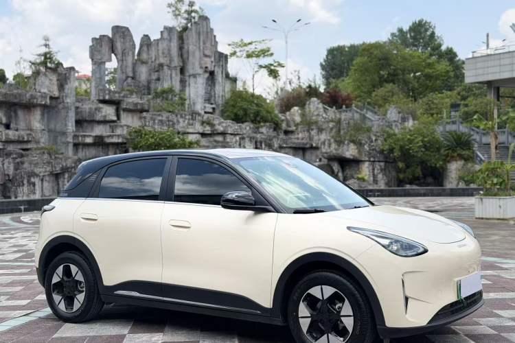Used Geely Galaxy Geome 2025 UP 410km Exploration+ Edition Exterior 5