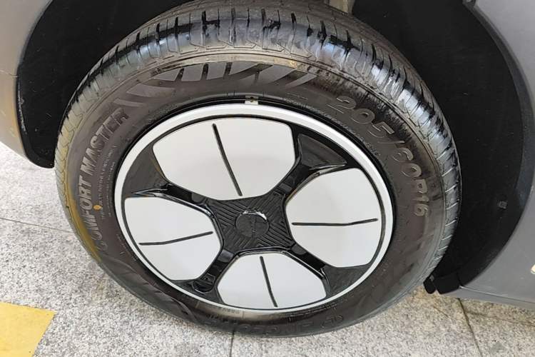 Used Geely Galaxy Geome 2025 310km Dream Edition Exterior 5