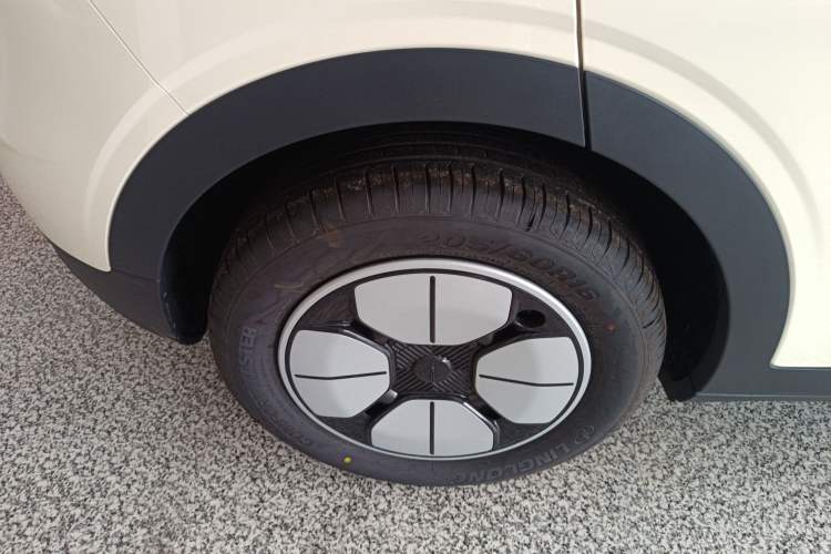 Used Geely Galaxy Geome 2025 310km Youth Edition Exterior 5