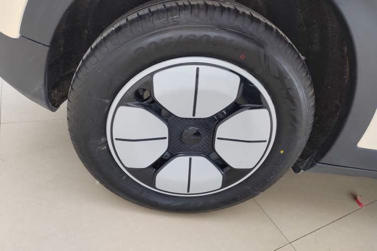 Used Geely Galaxy Geome 2025 310km Youth Edition Exterior 5