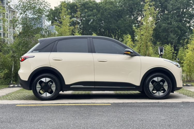Used Geely Galaxy Geome 2025 UP 410km Exploration+ Edition Exterior 5