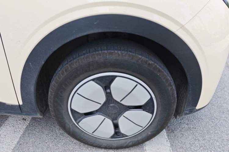 Used Geely Galaxy Geome 2025 310km Youth Edition Exterior 7