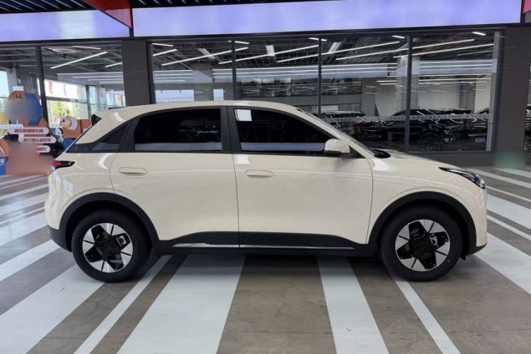 Used Geely Galaxy Geome 2025 UP 410km Exploration Edition Exterior 7