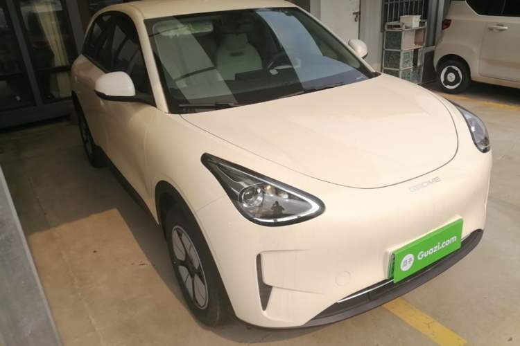 Used Geely Galaxy Geome 2025 410 km Free Version Front Right 45 Deg