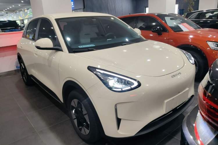 Used Geely Galaxy Geome 2025 UP 410km Exploration Edition Front Right 45 Deg