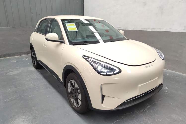 Used Geely Galaxy Geome 2025 UP 410km Exploration Edition Front Right 45 Deg