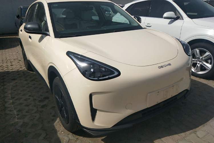 Used Geely Galaxy Geome 2025 310km Youth Edition Front Right 45 Deg
