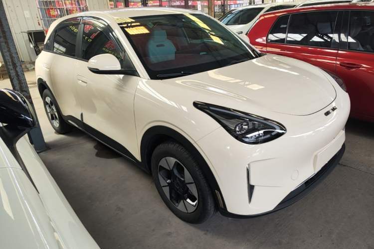 Used Geely Galaxy Geome 2025 310km Dream Edition Front Right 45 Deg