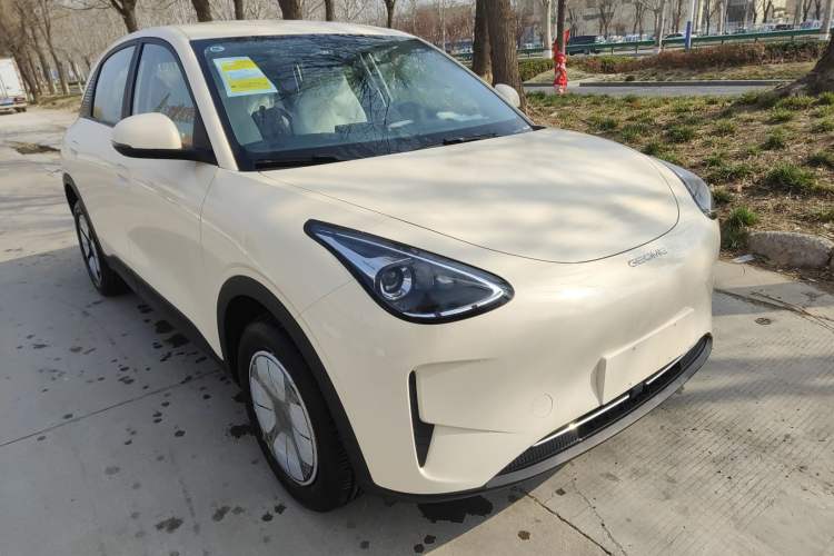 Used Geely Galaxy Geome 2025 410 km Free Version Front Right 45 Deg