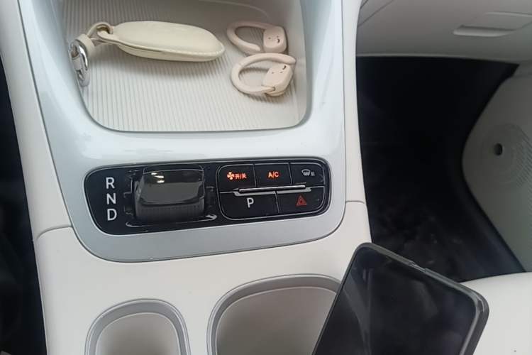 Used Geely Galaxy Geome 2025 UP 410km Exploration Edition Gear Lever