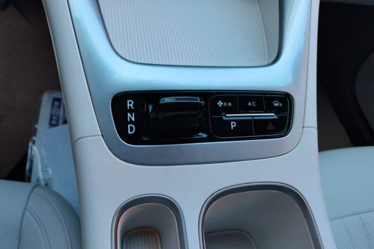 Used Geely Galaxy Geome 2025 310km Youth Edition Gear Lever