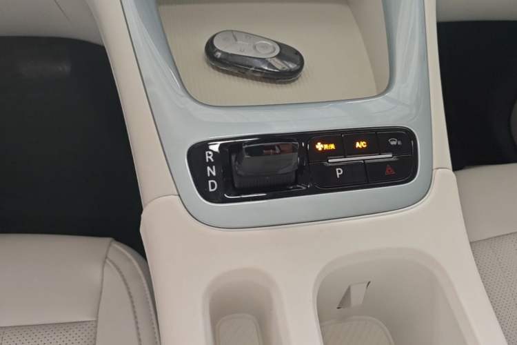 Used Geely Galaxy Geome 2025 310km Youth Edition Gear Lever