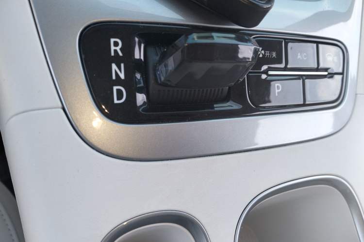 Used Geely Galaxy Geome 2025 310km Youth Edition Gear Lever
